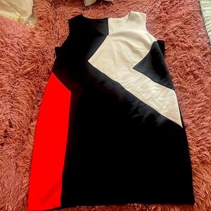 Couple stains, should wash out, not to noticeable!!